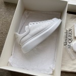 Replica Alexander McQueen Sneaker