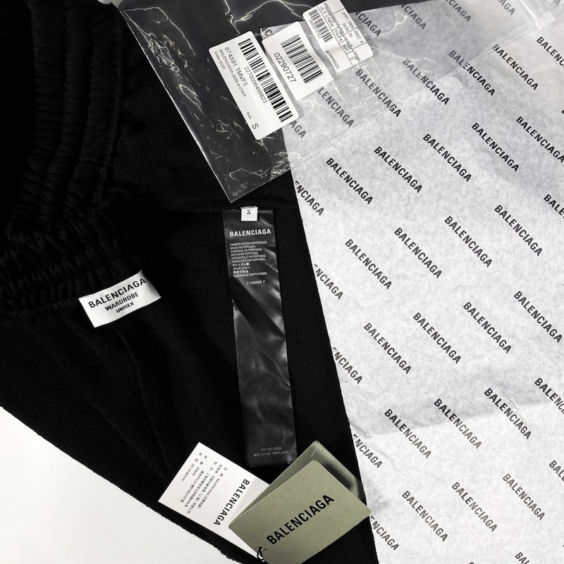 Balenciaga Logo Medium Fit Short in Black