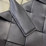 B V Tote in Intrecciato Nappa Leather Black
