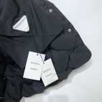 B V Men's Nylon Vest Black