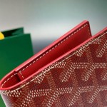 Go yard Grenelle Passport Cover Red