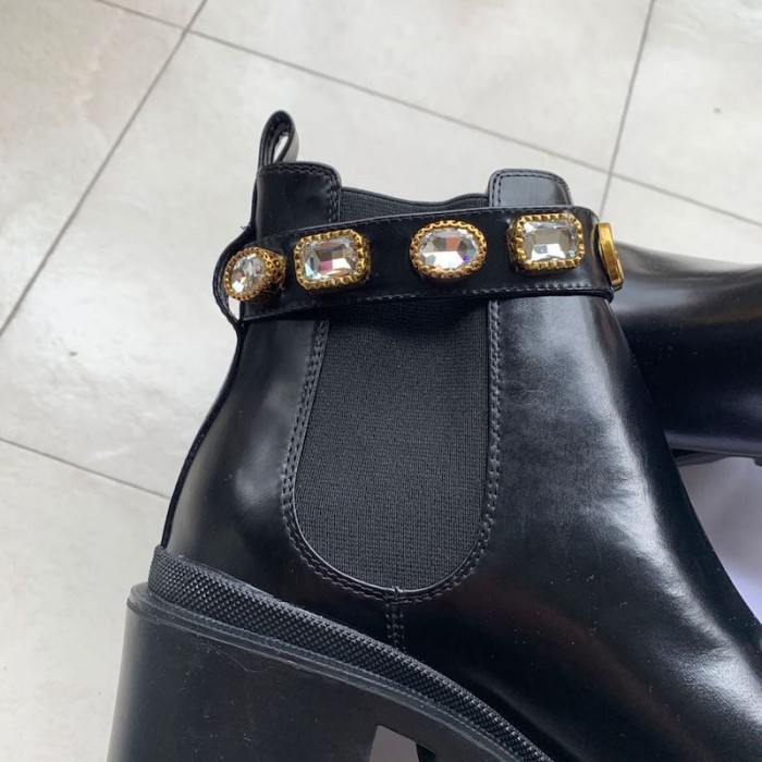 gucci leather ankle boot with belt