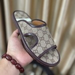 Replica Gucci Men's GG Supreme slide sandal