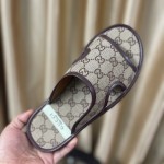 Replica Gucci Men's GG Supreme slide sandal