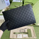 Replica Gucci Signature clutch bag