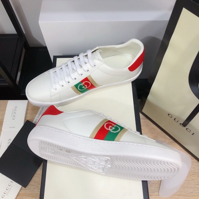 Gucci Ace sneaker with Interlocking G 644749