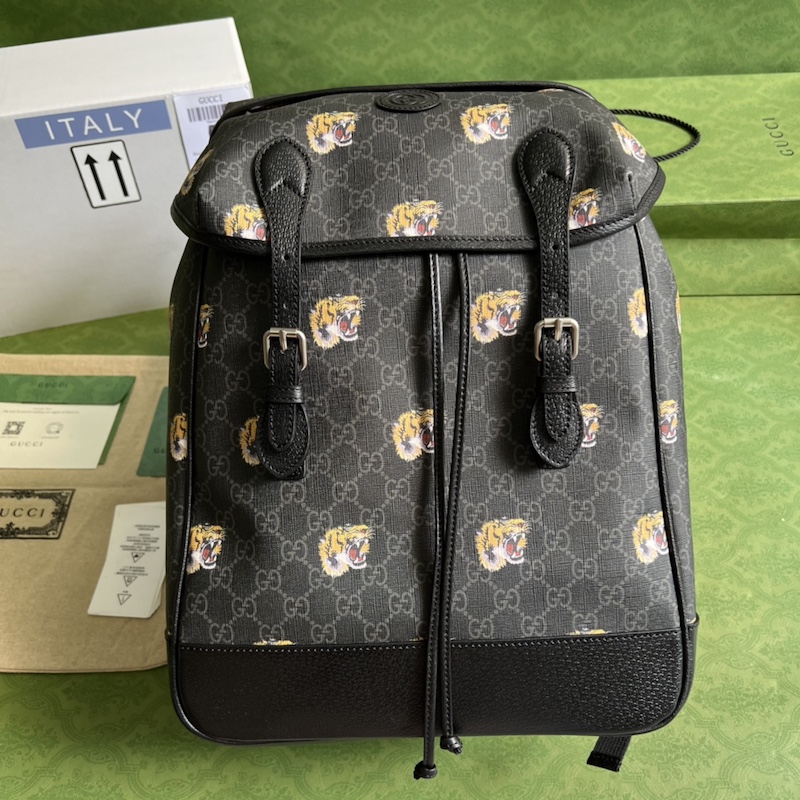 Gucci GG medium backpack with tiger print ‎696013