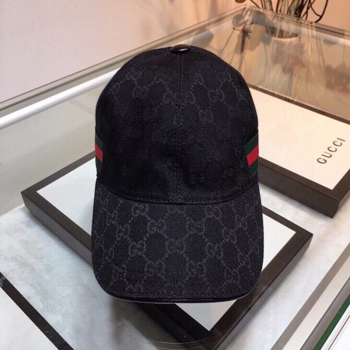 Gucci GG canvas baseball hat with web