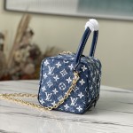 Replica Louis Vuitton Square Bag