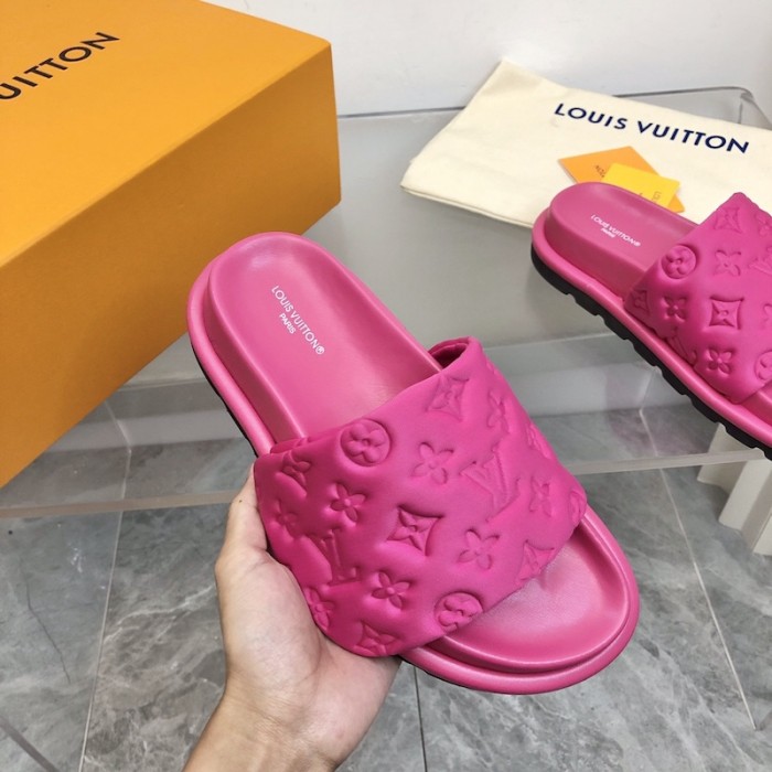 Pool pillow leather mules Louis Vuitton Pink size 41 EU in Leather -  24534904