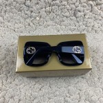 Replica Gucci logo sunglasses